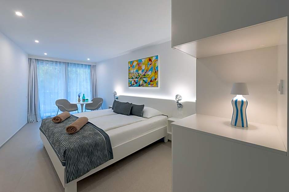 RIVALMARE BEACH Boutique Hotel