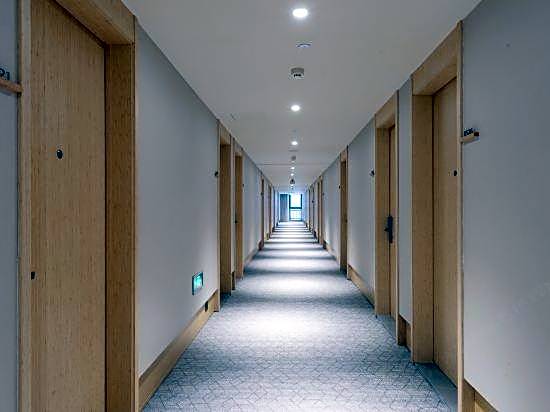 Ji Hotel (Ningbo Baizhang East Road)