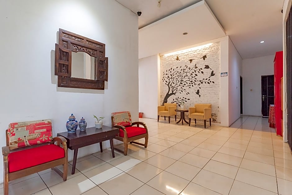 RedDoorz near Taman Kota Lapang Merdeka Sukabumi