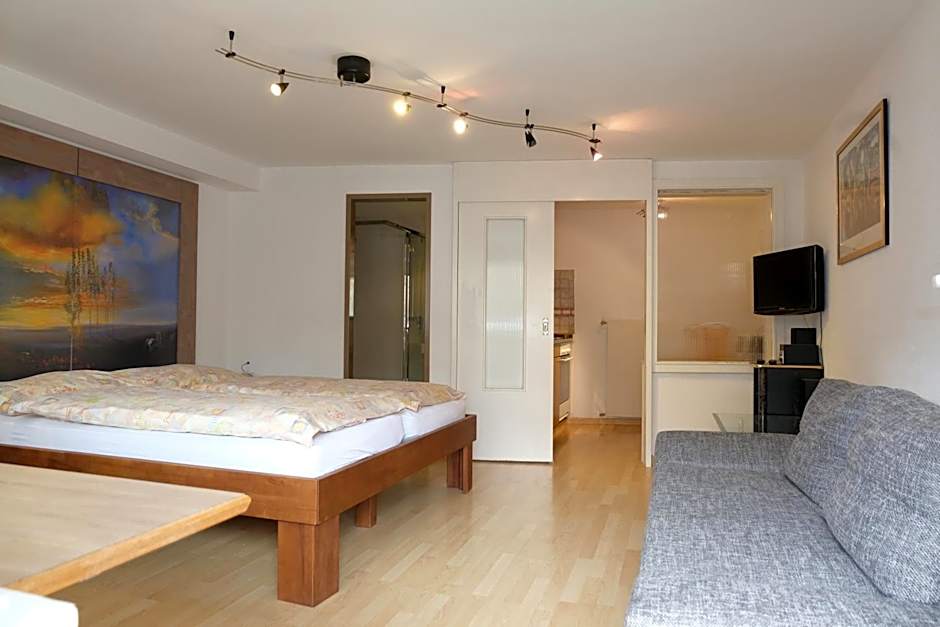 Artist Apartments & Hotel Garni