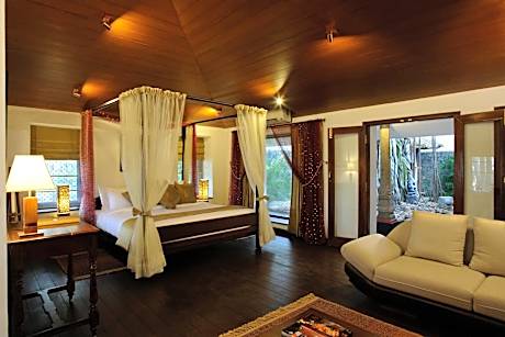 Banyan Tree Bungalow
