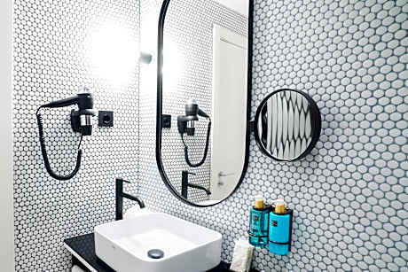 SUITE COLLECTION 1 BEDROOM CAPACITY 1