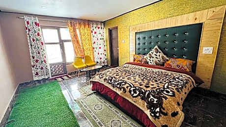 Hotel Seven Pahalgam