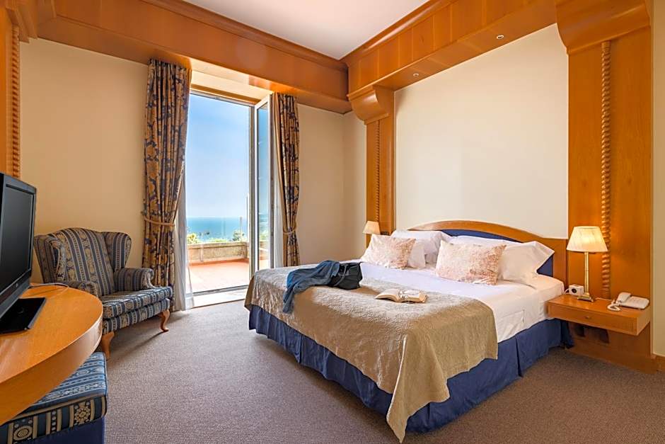 POUSADAS DE PORTUGAL MONUMNENT & HISTORIC HOTELS