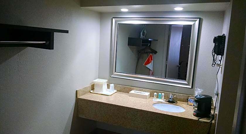 Quality Inn & Suites Stuttgart North