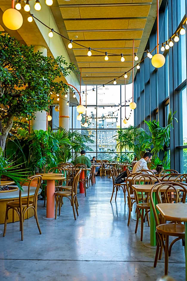 The People - Paris Marais