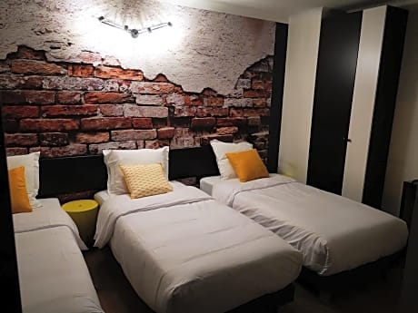 Triple Room
