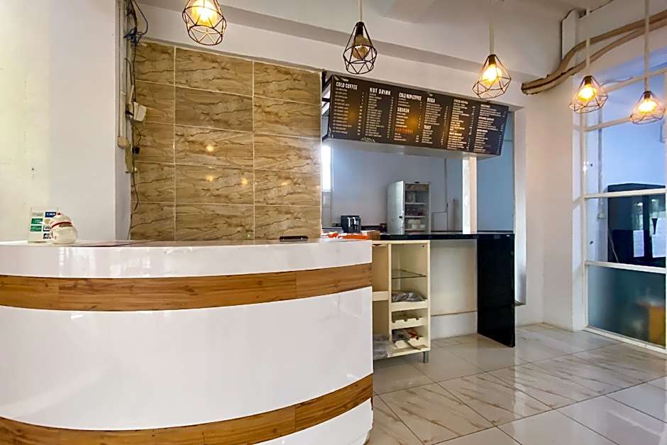 Curves Residence Mitra by RedDoorz – Jakarta, NY