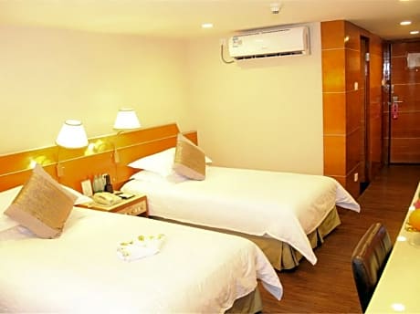Elegant Twin Room