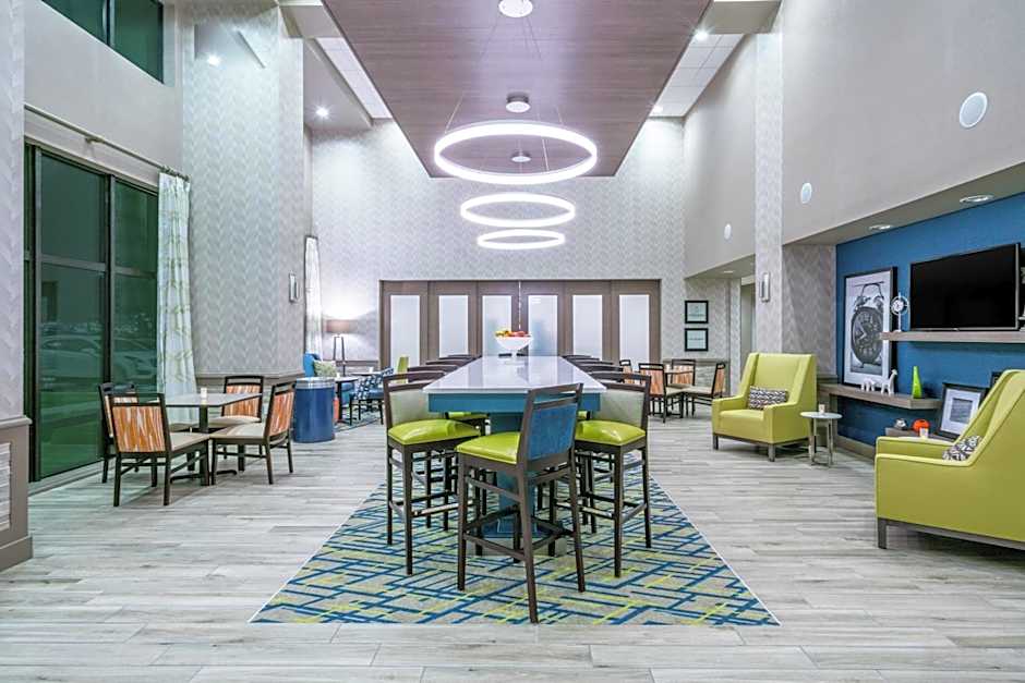 Hampton Inn By Hilton & Suites Glenarden/Washington DC