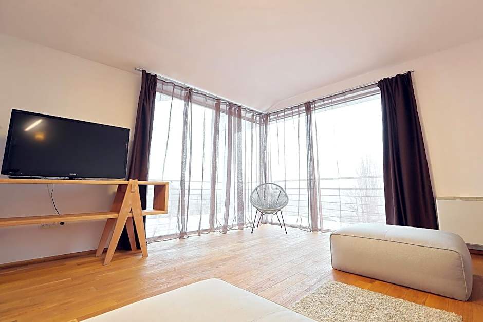 Living In Aparthotel