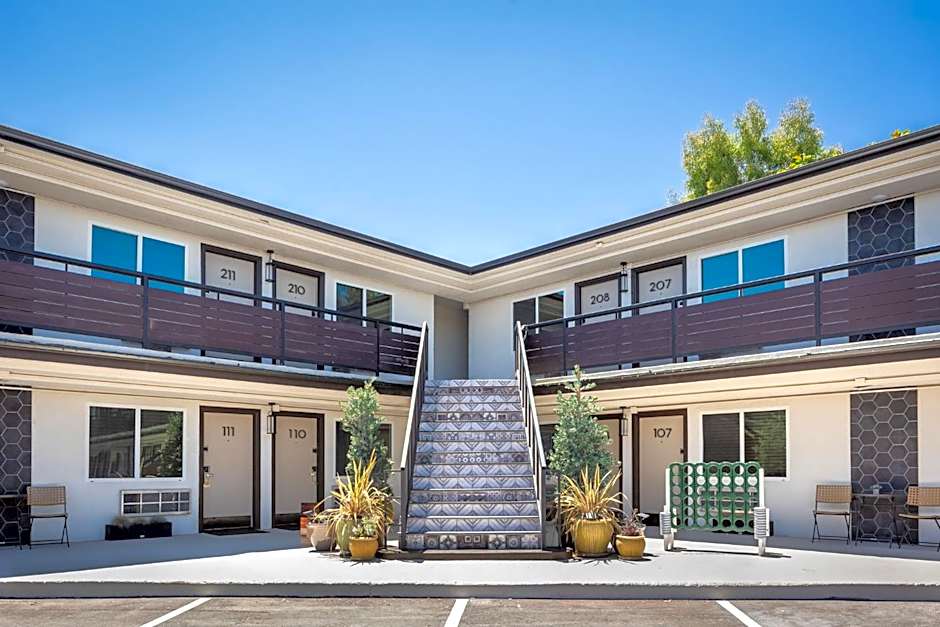 California Inn