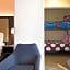 Holiday Inn Express Hotel & Suites Evanston By IHG