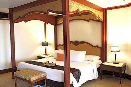 Primula Suite