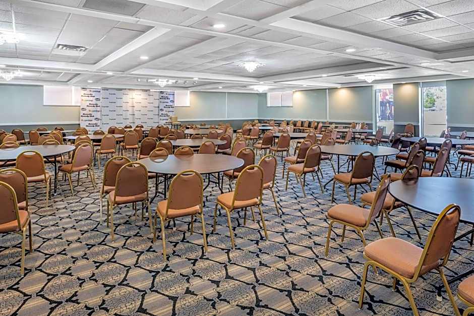 Wyndham Garden Kenosha Harborside