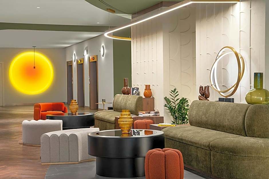 Cardo Roma, Autograph Collection