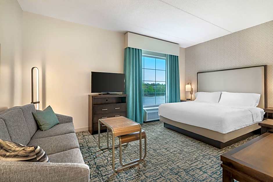 Photo 1 of 4 of 1 Bedroom 1 King Bed Suite, River View
