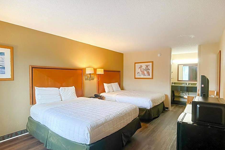 OYO Hotel Harriman near I-40