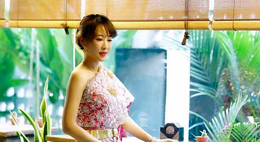 YOLO Bangkok Boutique Hotel