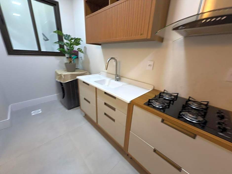 Cód 87 - Apartamento a 150 metros do mar!