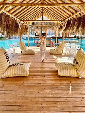 Alaçatı Barbarossa Hotel