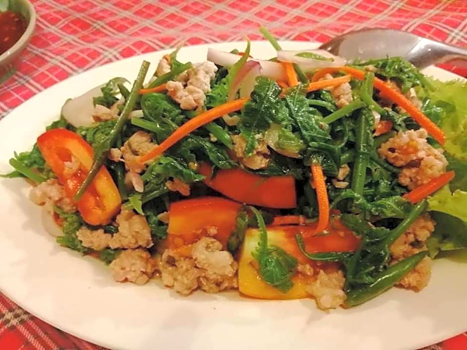 Good View Nan Restaurant & hotel