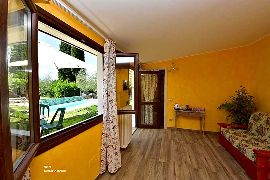 Hotel Diffuso Il Portichetto sulla collina a Vezio Perledo