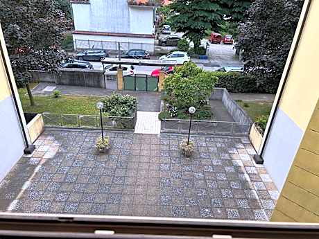 Apartment with Garden View