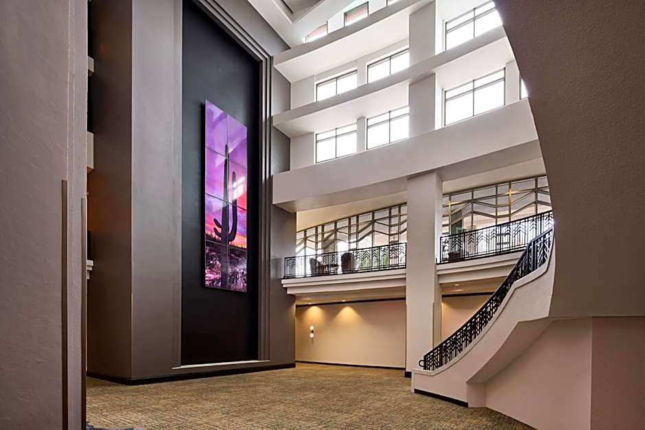 Renaissance® Phoenix Glendale Hotel & Conference Center