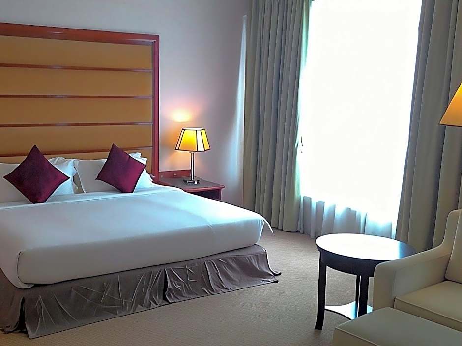 Oriental Crystal Hotel