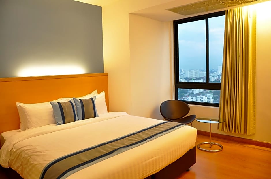 Iyarin@tuk Chang Ratchayothin Hotel