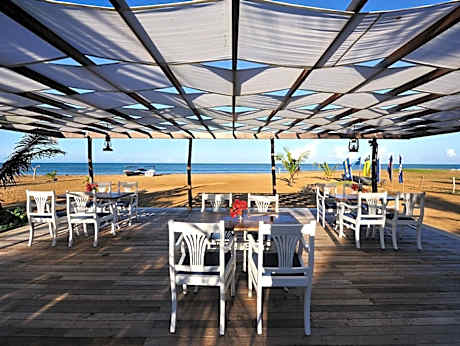 Dolphin Beach Resort