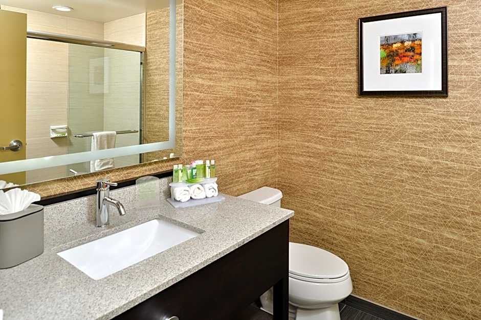 Holiday Inn Express & Suites Peekskill-Lower Hudson Valley By IHG