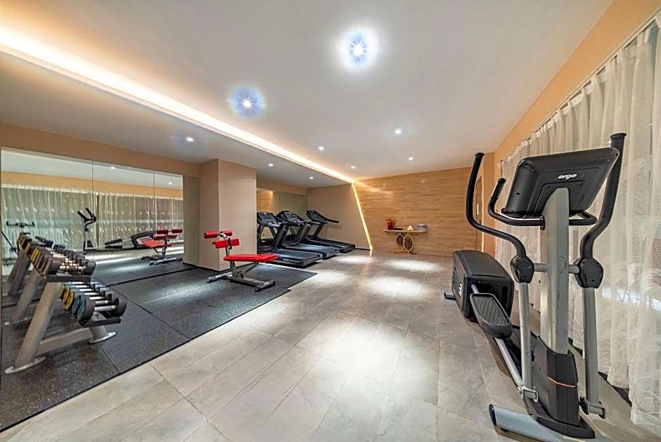 IU Hotels· Lanzhou Xike Station Huanghelou Branch