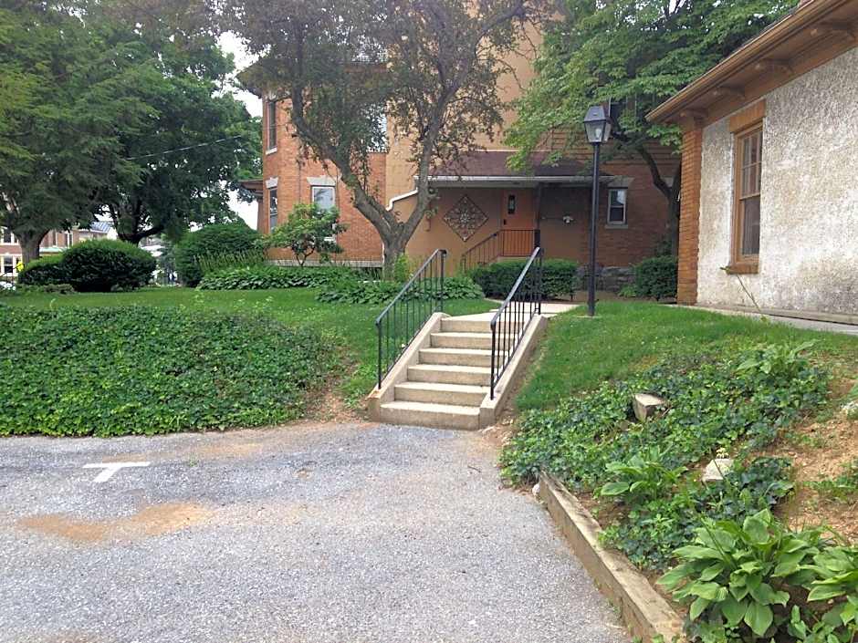 Walton Manor Inn Bed & Breakfast