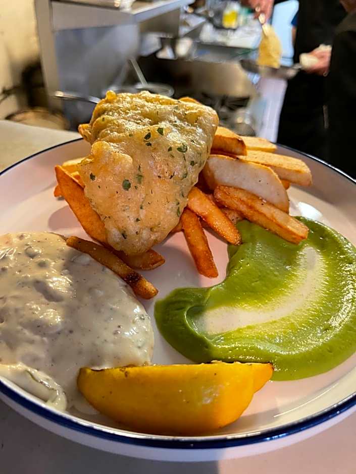 Gracies Grotto Cabin