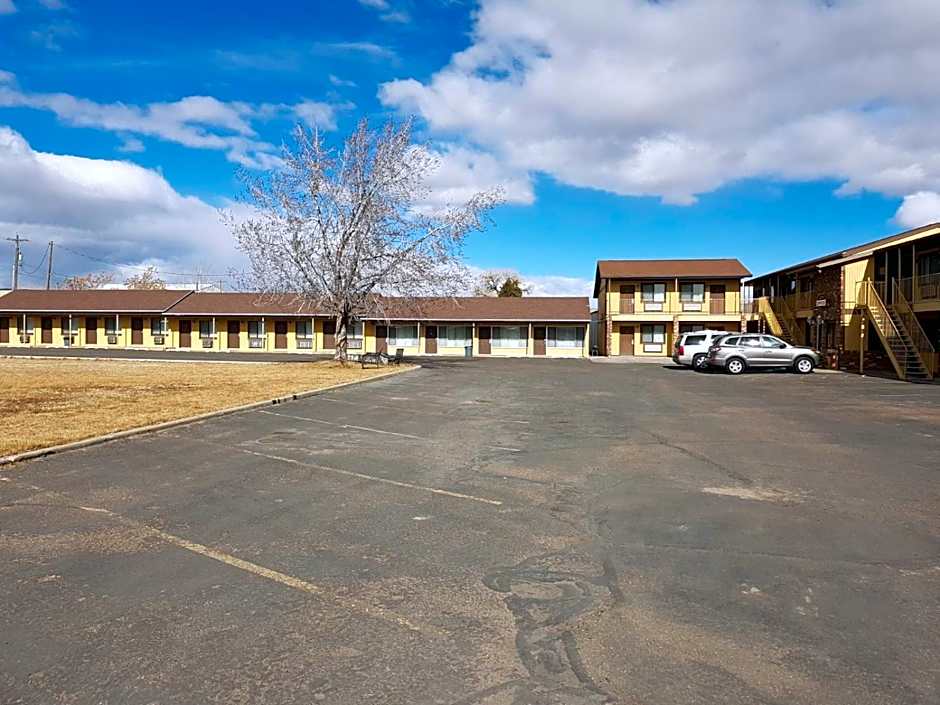 Split Mountain Motel