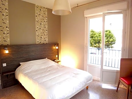 Double Room with Private Bathroom and Shared Toilet