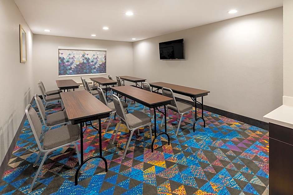 La Quinta Inn & Suites by Wyndham Houston Northwest