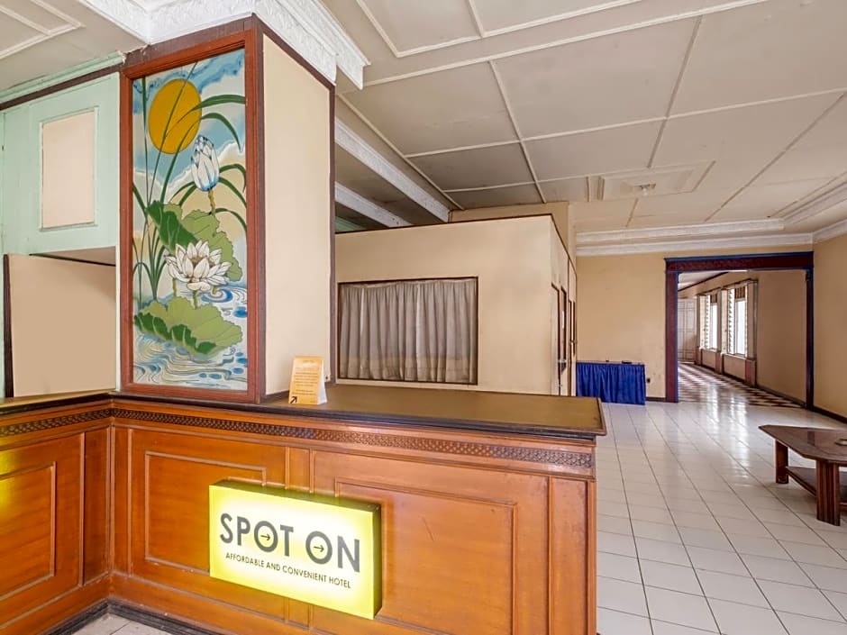 SPOT ON 2341 Hotel Padjajaran 2