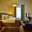 James Hotel & Apartments