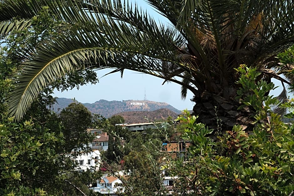 Hollywood Hills Hotel