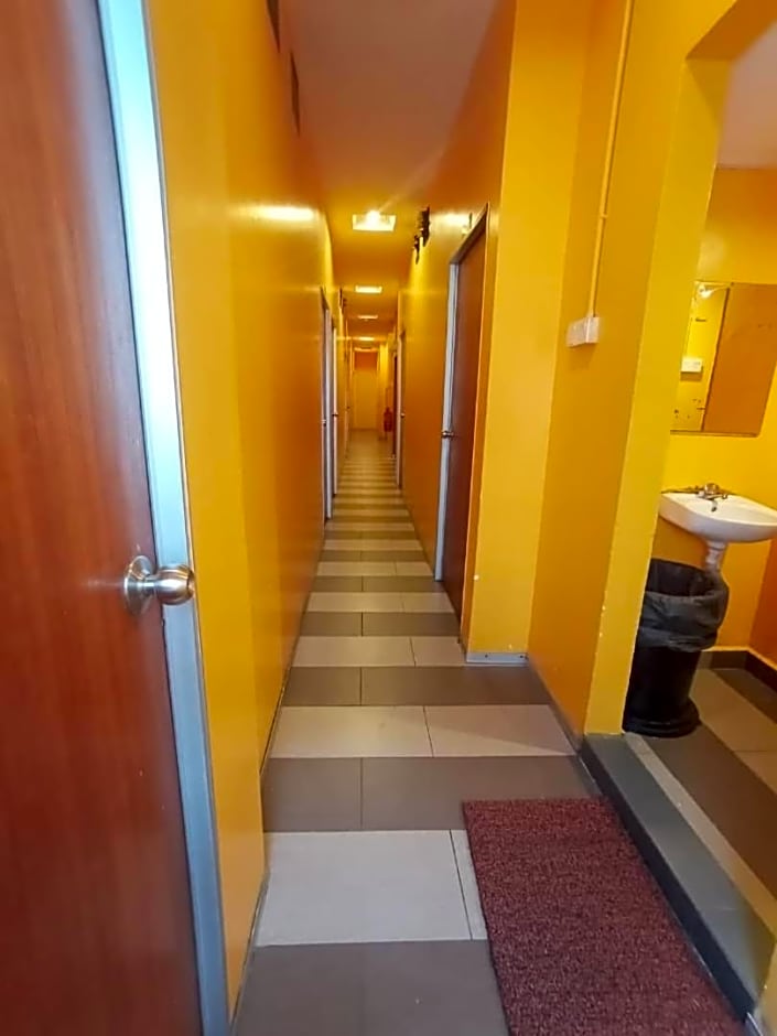 Ghazrins Hotel Dataran Larkin