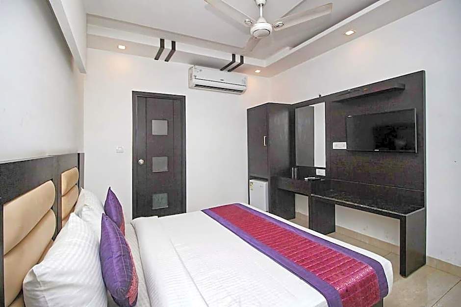 FabHotel Arihant Inn