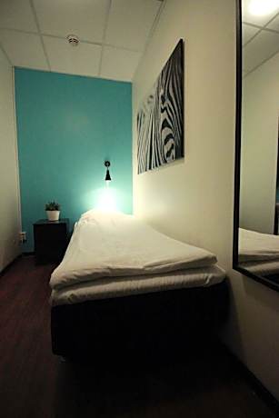 Small Single Room with Shared Bathroom - No Window