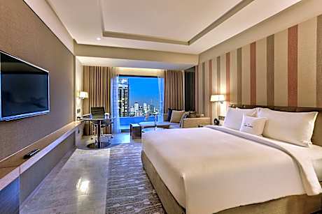 King Superior Room