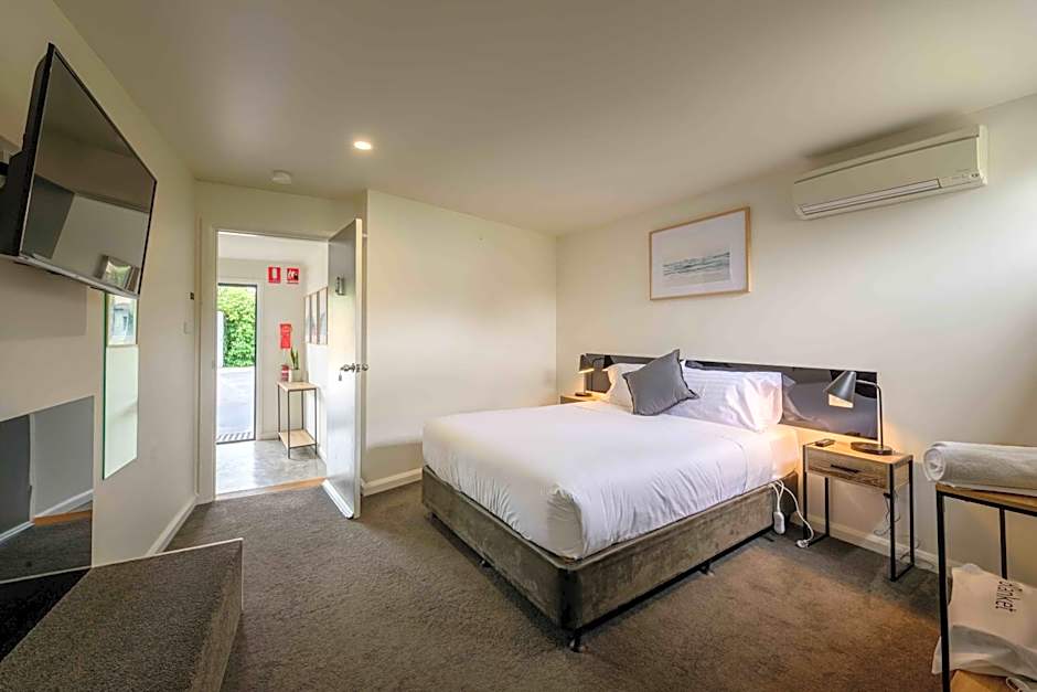 Georges Bay Apartments