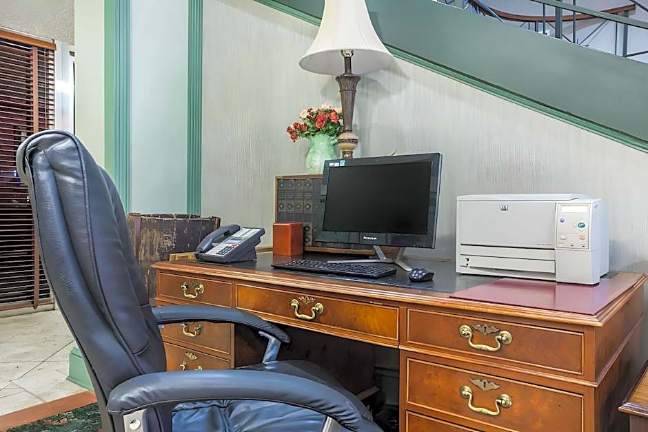 Suburban Studios – Cordele, GA