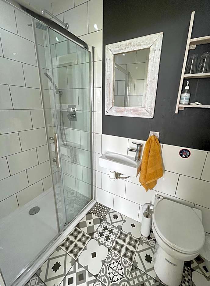 Breakers Guest House