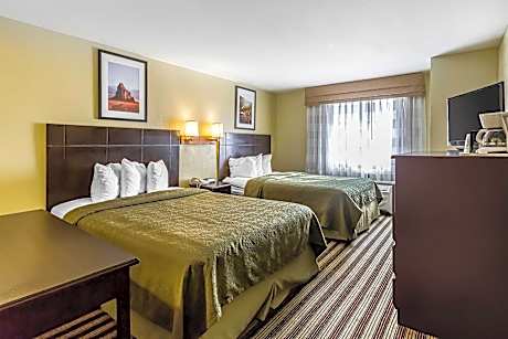 2 Queen Beds Nonsmoking